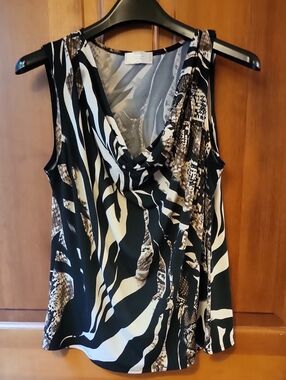 Sleeveless Black & White Printed Drape Neck Top Shannon Ford New York XL